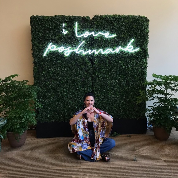 Welcome! Happy Poshing!! - Picture 7 of 16